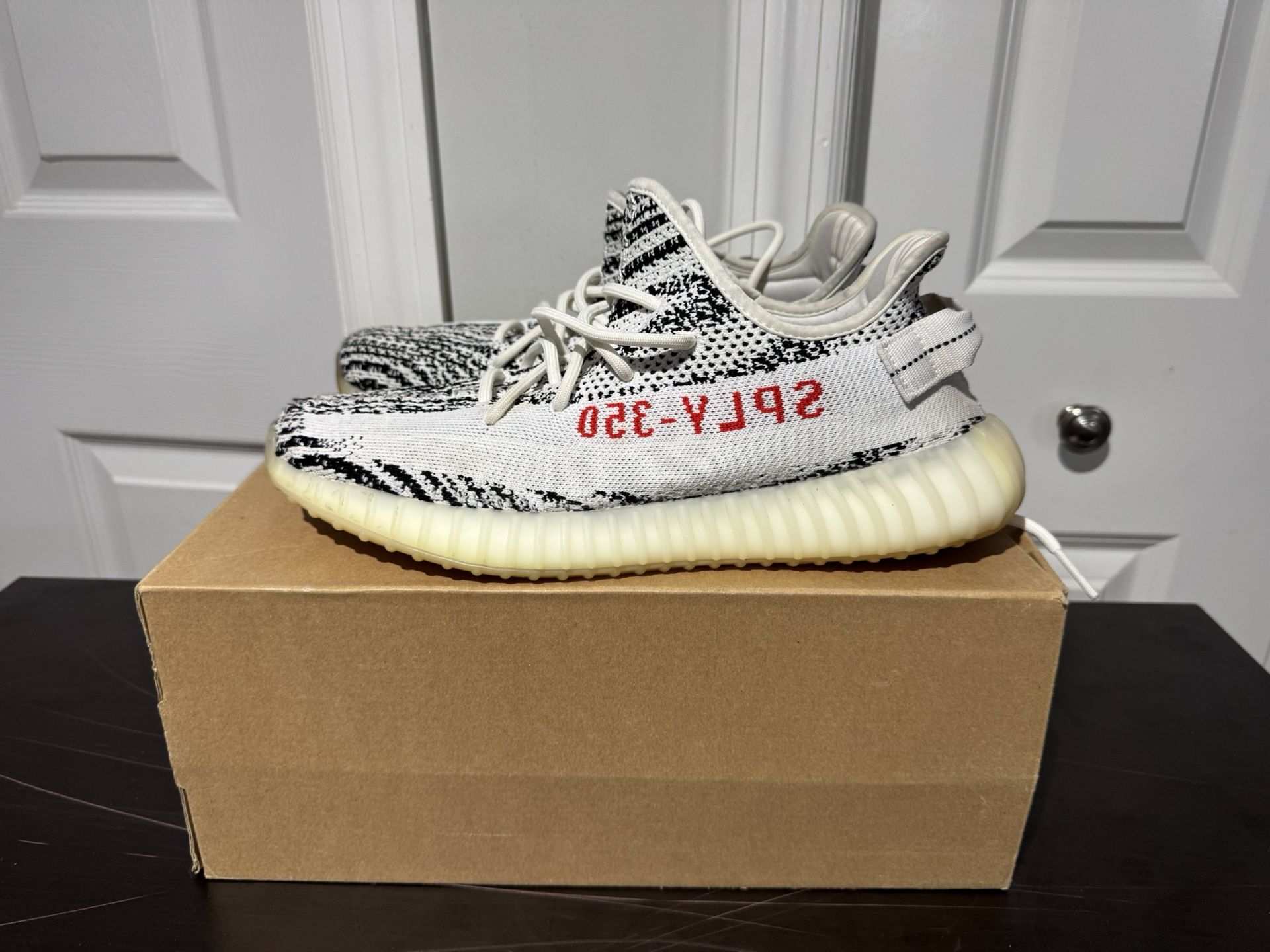 Adidas Yeezy Boost 350 V2 Zebra Size 10.5 **100% AUTHENTIC**