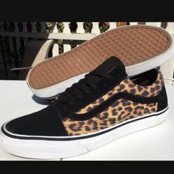 Brand New! Vans Old School Leopard Size 11.5 and 10 !