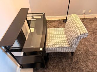 Selling dinning sets accent chair & desk, two juicers