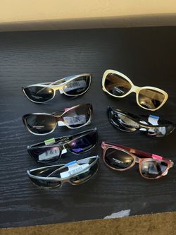 Sunglasses $5 new never used! come choose one 😊