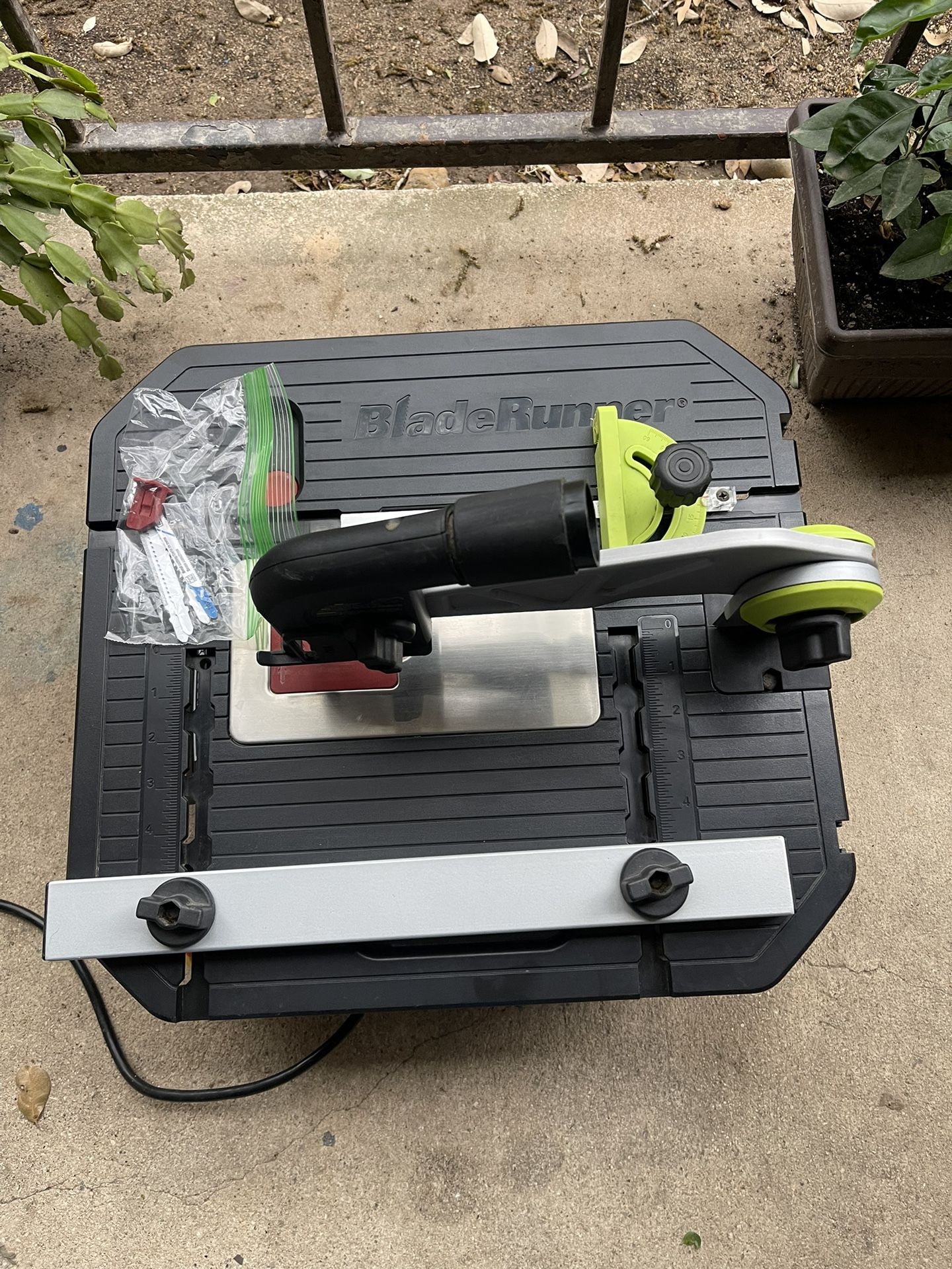 Rockwell RK7323 BladeRunner X2 Portable Tabletop Saw $100