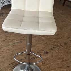 White bar Stools