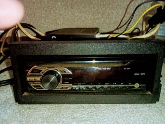 PIONEER CAR STEREO PIONEER with Mounting Cage And All Wires  