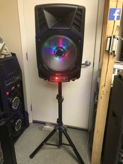 Bocina 12" Recargable con tripie incluido // 12" Bluetooth speaker with tripod included