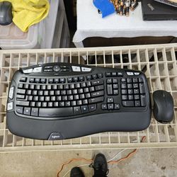 Logitech Wireless Keyboard & Mouse Combo