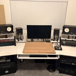 StudioDesk Pro Line S (White/Black) Desk Workstation