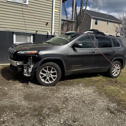2014 jeep cherokee (parts only)