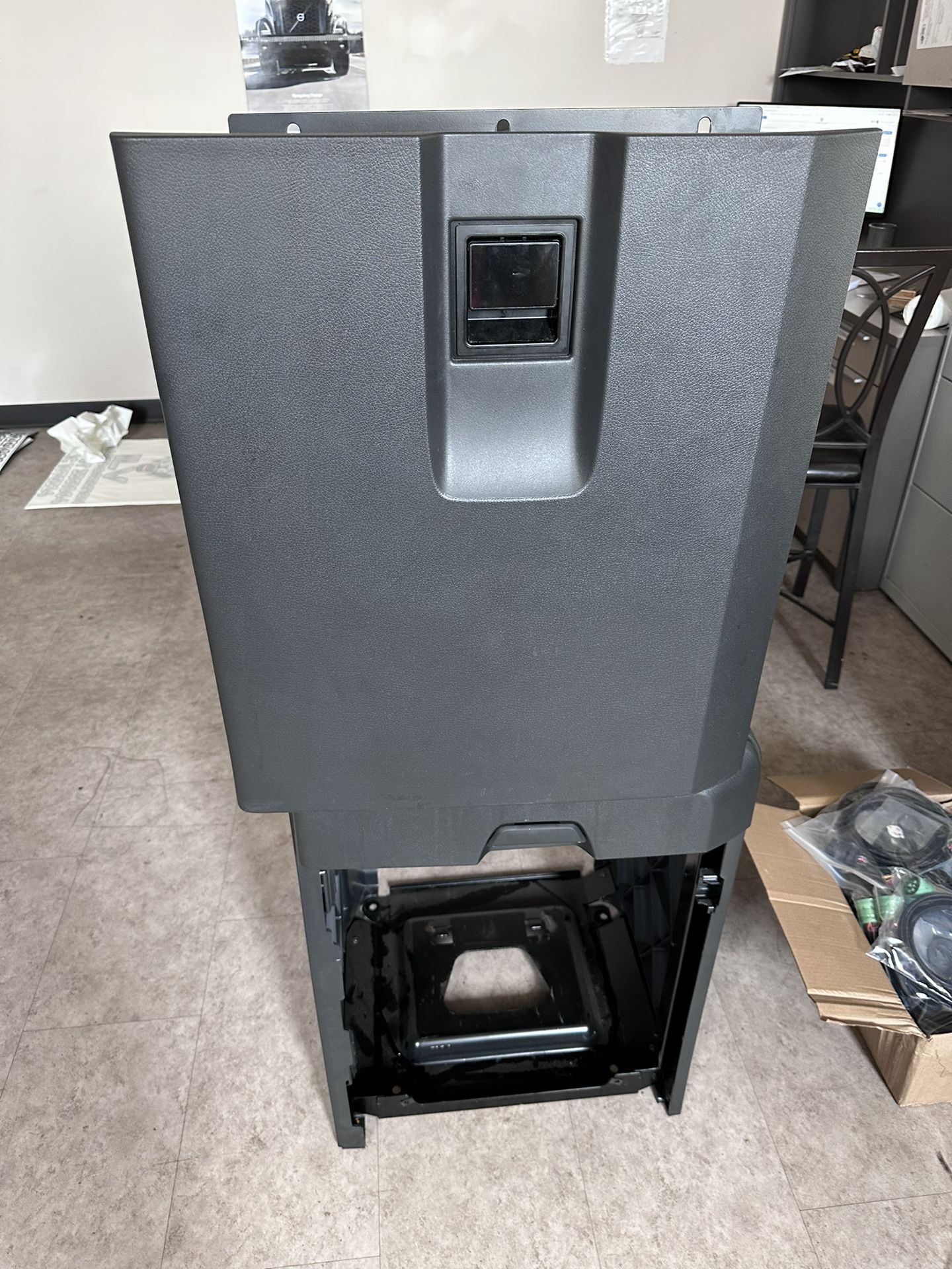 2023 Freightliner Cascadia OEM Fridge