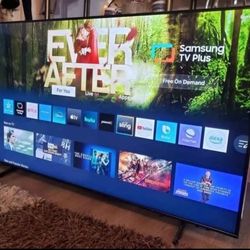 50" Samsung Chrystal Smart Tv 4k Basically New Decent Brand.  Tv Has Great Quality Pics No Scratch Come With Original Remote . Only 7 Months Old 