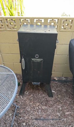 Masterbuilt electric smoker