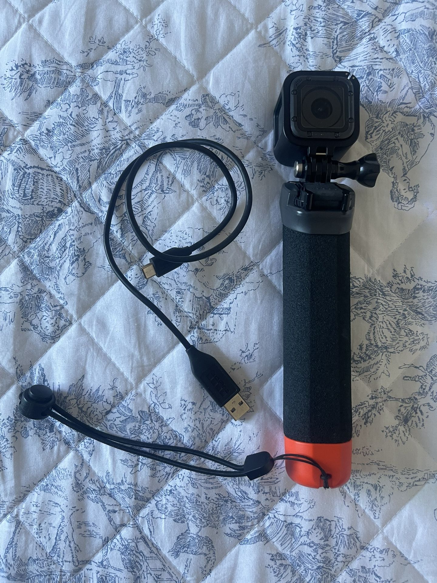 GoPro HERO session 5 with 200gb MicroSD