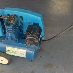 Campbell Hausfild Air Compressor 