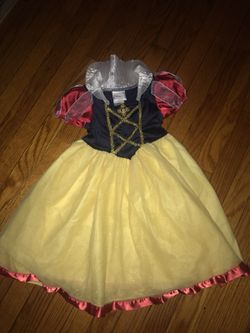Disney Snow White Costume Size 2/3 Toddler.
