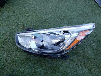 2015 2016 2017 Hyundai accent left driver side headlight