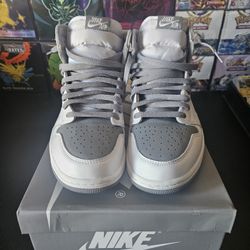 Air Jordan Retro 1 OG Stealth SIZE 10