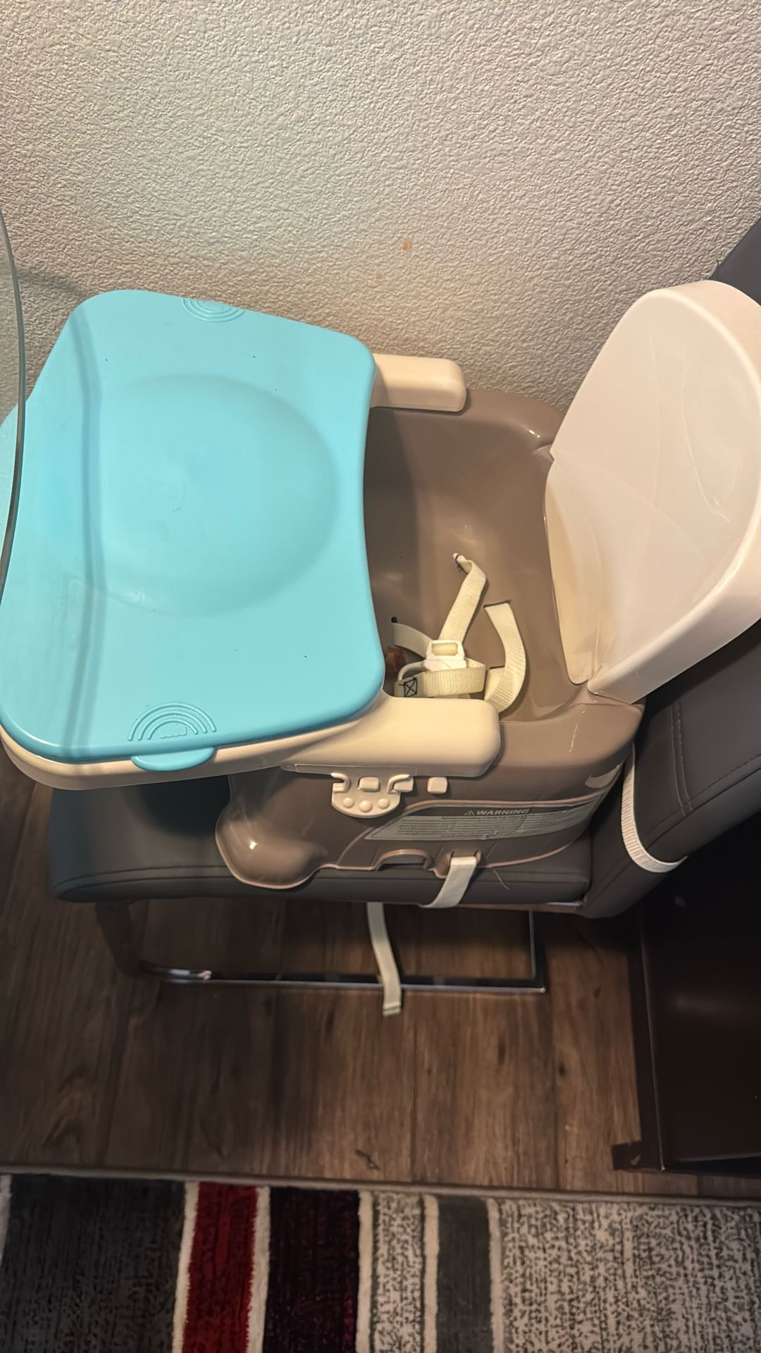 Tolder Eating Chair 