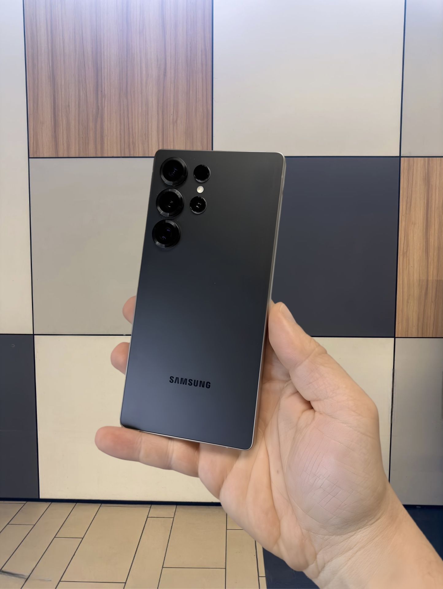 Samsung Galaxy S25 Ultra – Latest Model, 256GB Brand New & Unlocked!