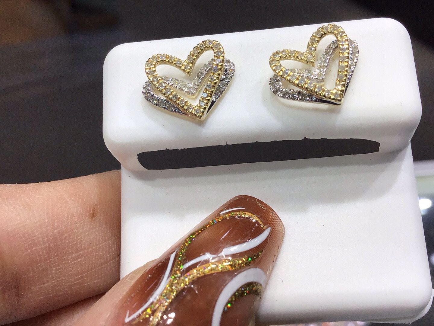 10k Gold Diamond Heart β€οΈβ€οΈ Earrings With Screw Back ,we Have Available In Stock .πππ