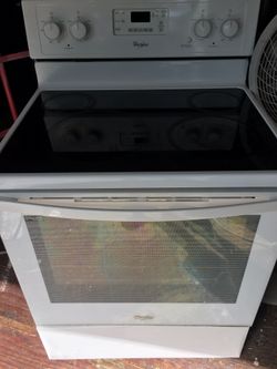 WHIRLPOOL FLAT TOP STOVE WHITE WORKS LOOKS GREAT DELIVERY EXTRA