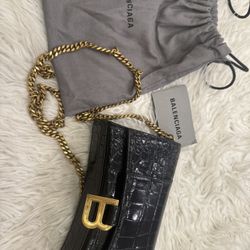 Balenciaga wallet in shiny croc-embossed calf leather.