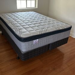 Queen Size Mattress Pillow Top 12” Thick.    All Sizes Available.   Brand New Mattress.    Delivery Available 