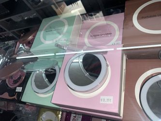 Led makeup mirror