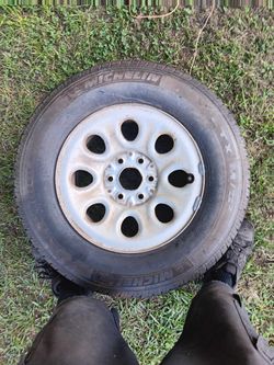 245/70/17 Michelin Tire