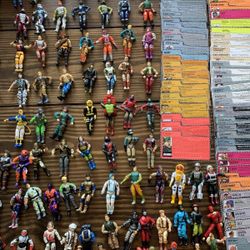 Collector seeking vintage old GI Joe toys 1960s 70s 80s dolls action figures accessories g.i. Joes toy figure collector 