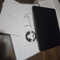 IPad PRO 13 M4 256GB WIFI + CELLULAR OPEN LINE