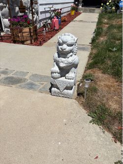 Brand new very heavy dragons statues