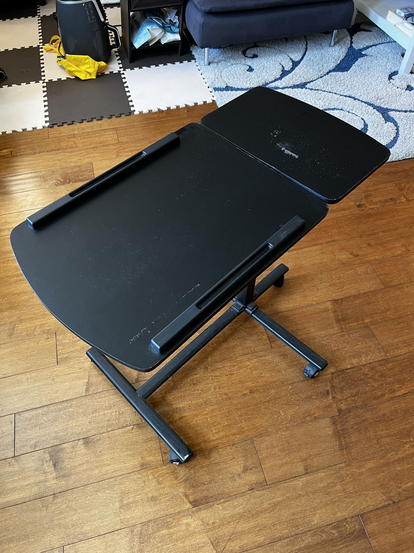 Adjustable Bedside Sofaside Computer Table