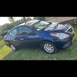 2019 Nissan versa
