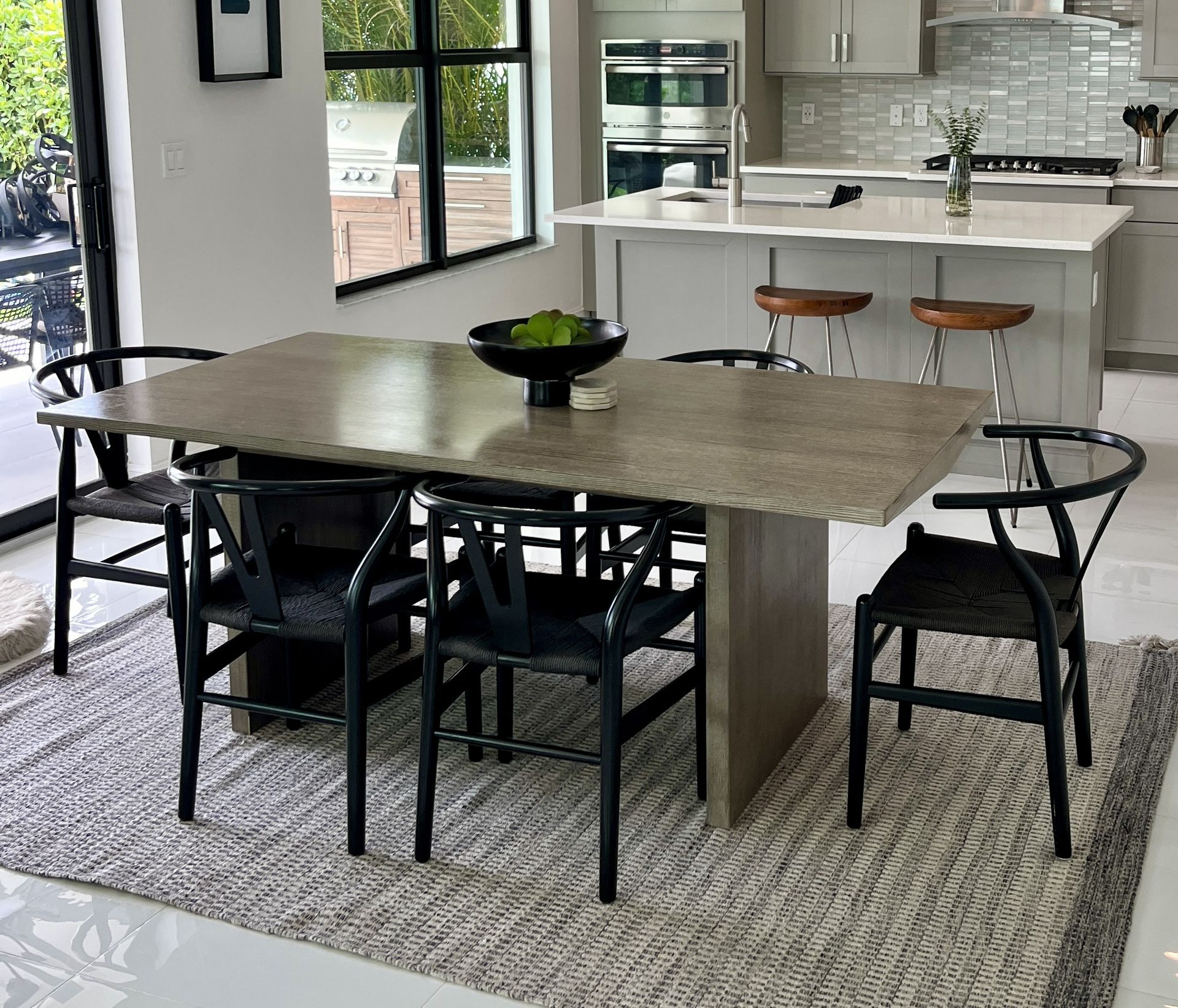 Dining Table And Chairs And Rug
