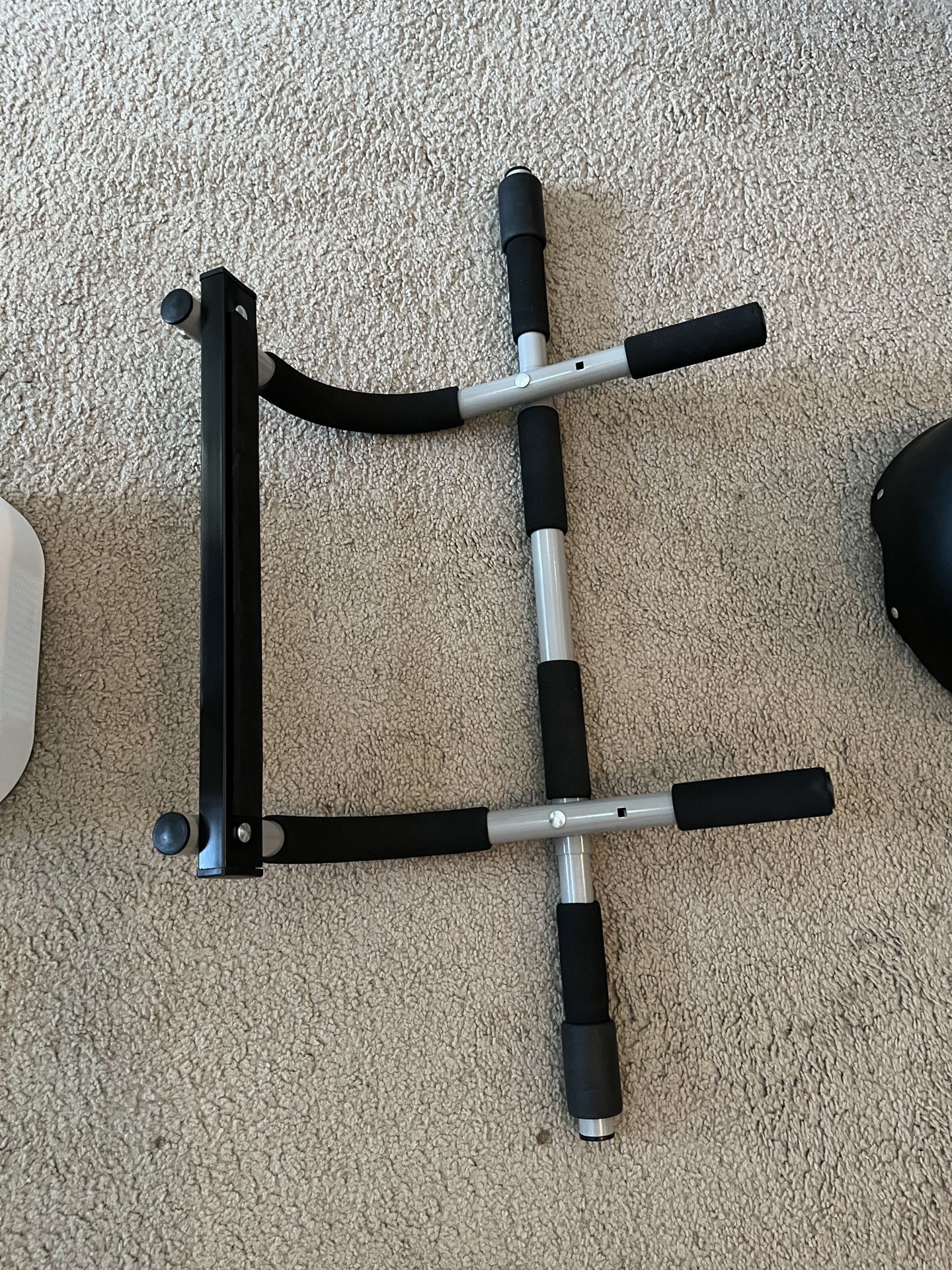 Adjustable Pull-up Bar