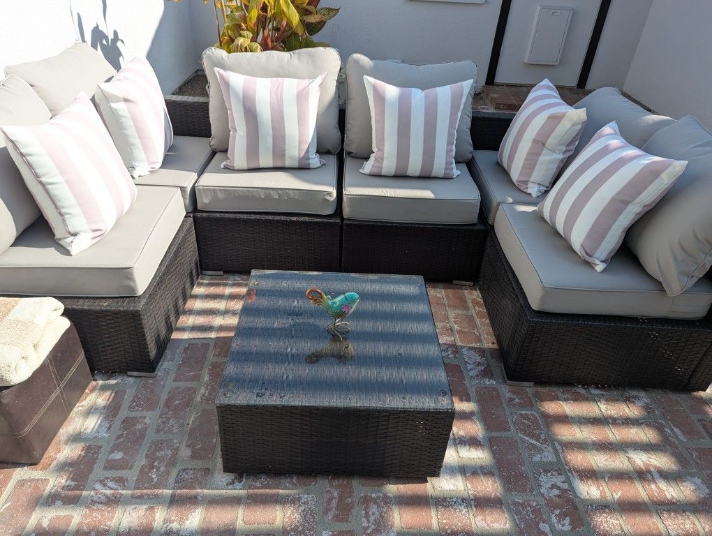 Outdoor Sectional And Table