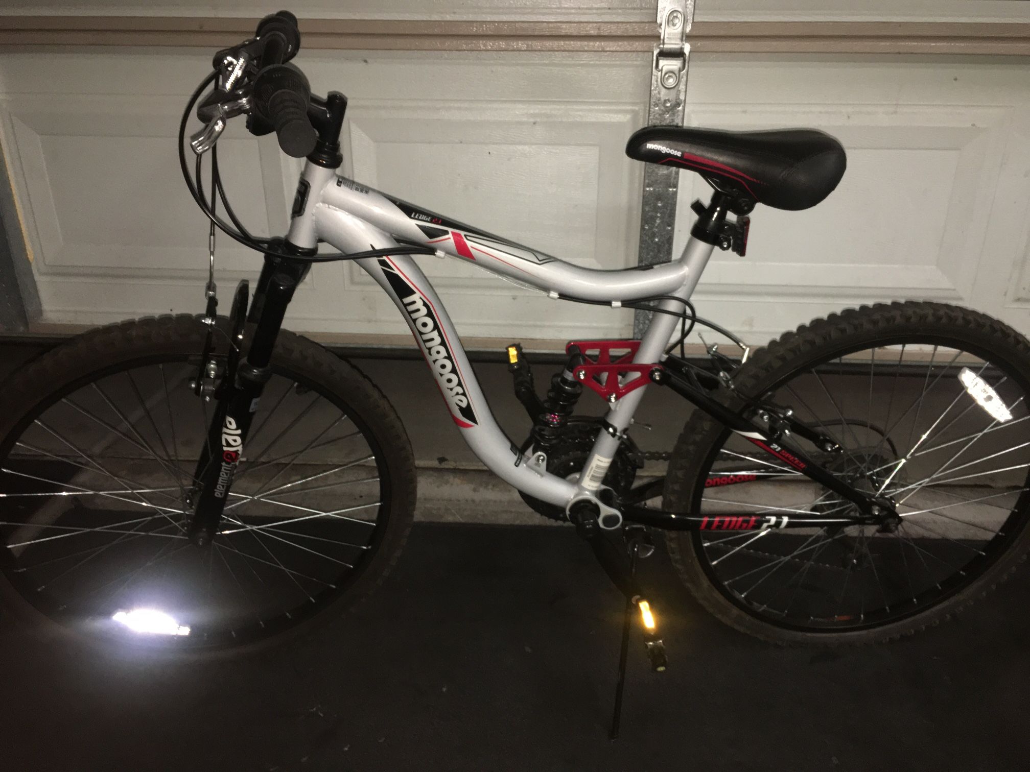 mongoose ledge 24