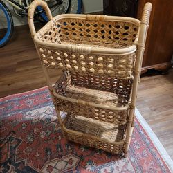 Rattan basket shelf, very good condition.