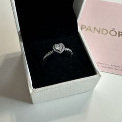 925 Pandora Style Ring. Size 9.!