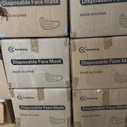 Face Mask 😷 By Cases: Every Case Has 40 Individual Boxes Of 50pcs Each 