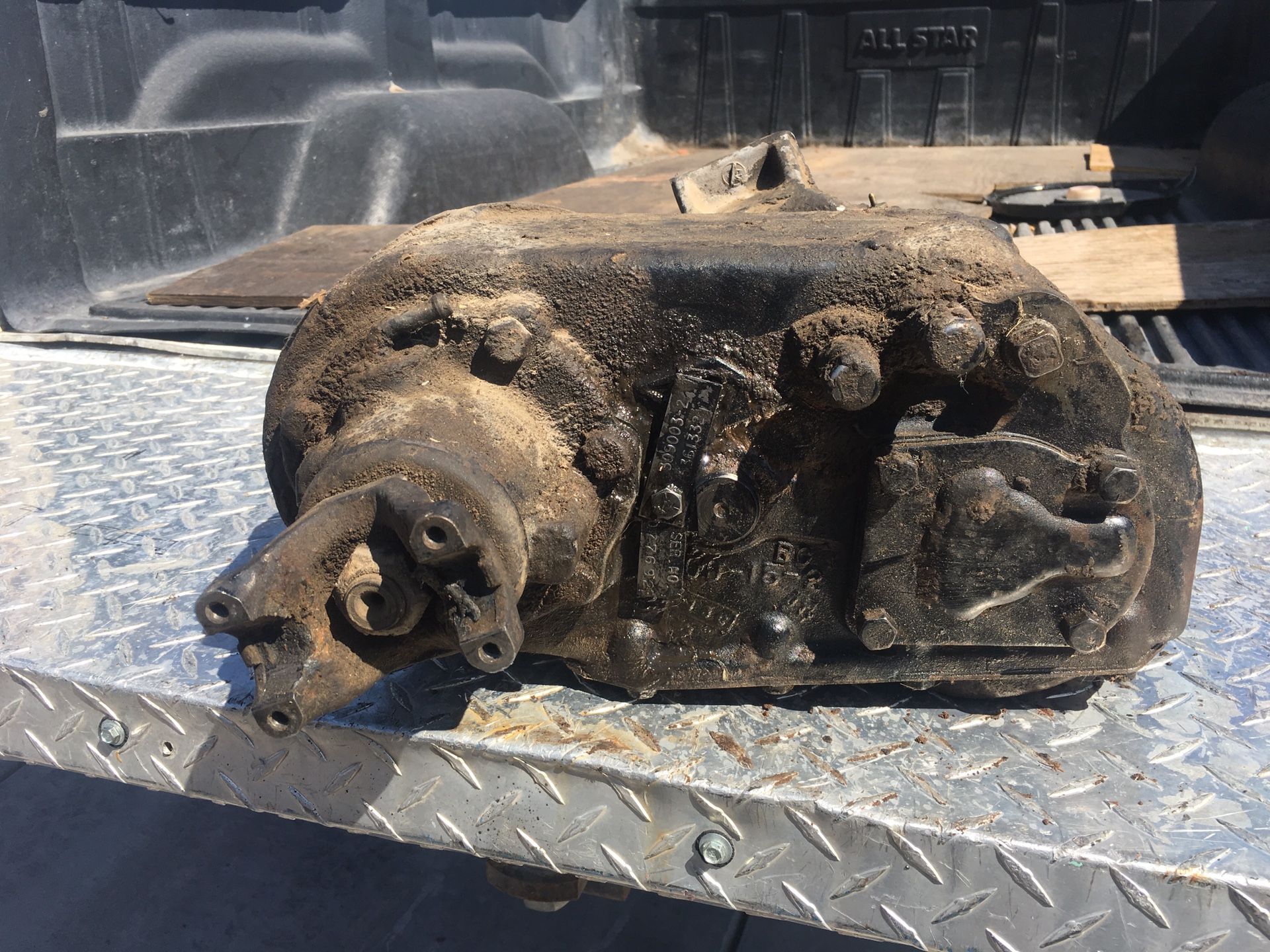 Dana 300 transfer case for Sale in Las Vegas, NV OfferUp