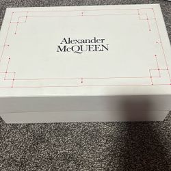 Alexzander McQueen 
