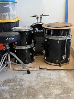 Pearl 5pc Drum Set