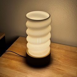 Springy – 3D Printed Lamp