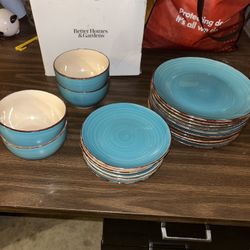 23 Piece Dining Set
