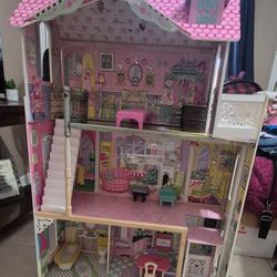 Girl Doll House