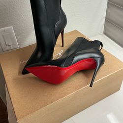 Christian Louboutin///Heels/US 8.5/Plain/Leather/BLK //chick booty 100