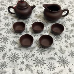 Chinese teapot set with creamer / Hand Made Yixing Zisha 