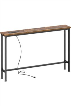 Sofa table with outlet/USB (READ DESCRIPTION)