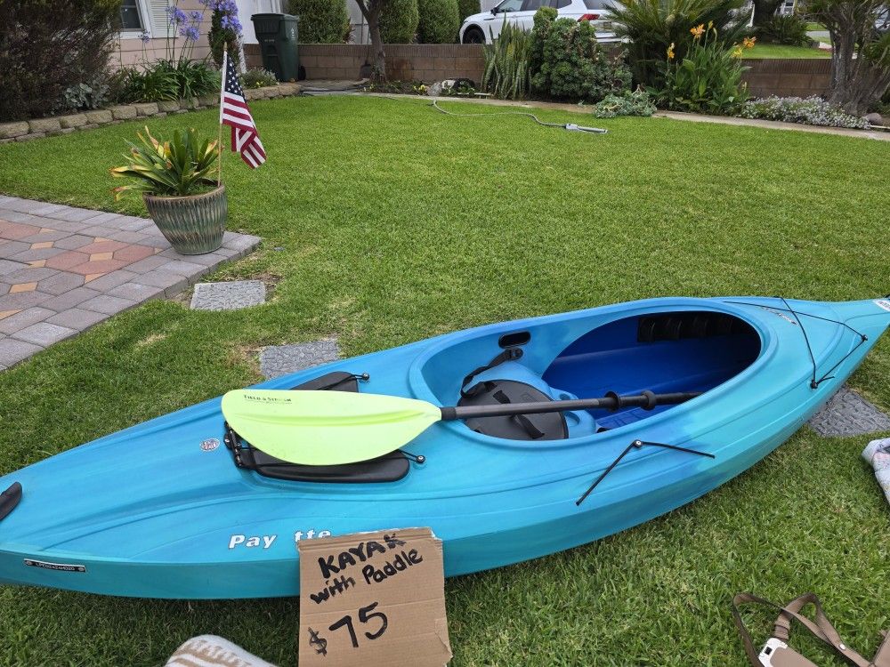 10 Ft.  KAYAK WITH PADDLE