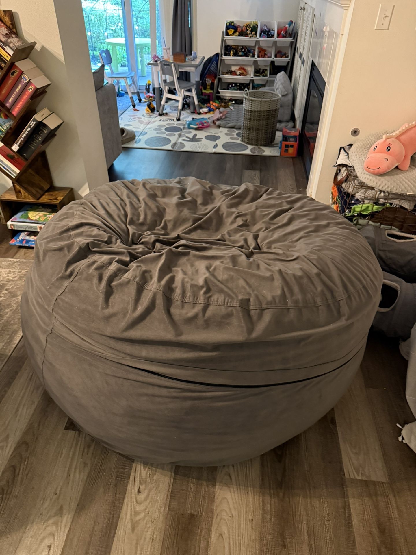 Extra Large bean bag Chair. 